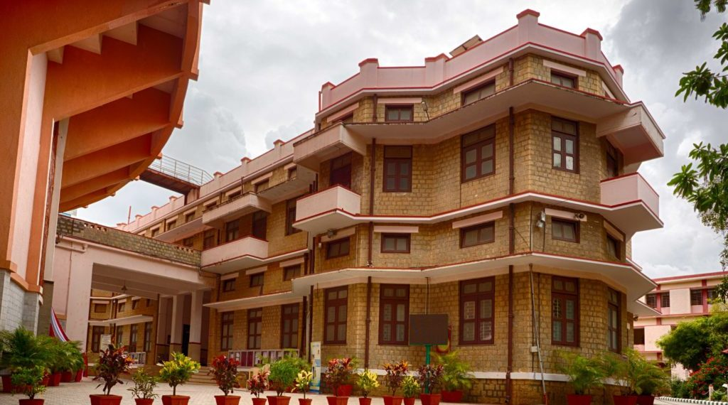 How to get Direct Admission in Mount Carmel on BBA Seats?